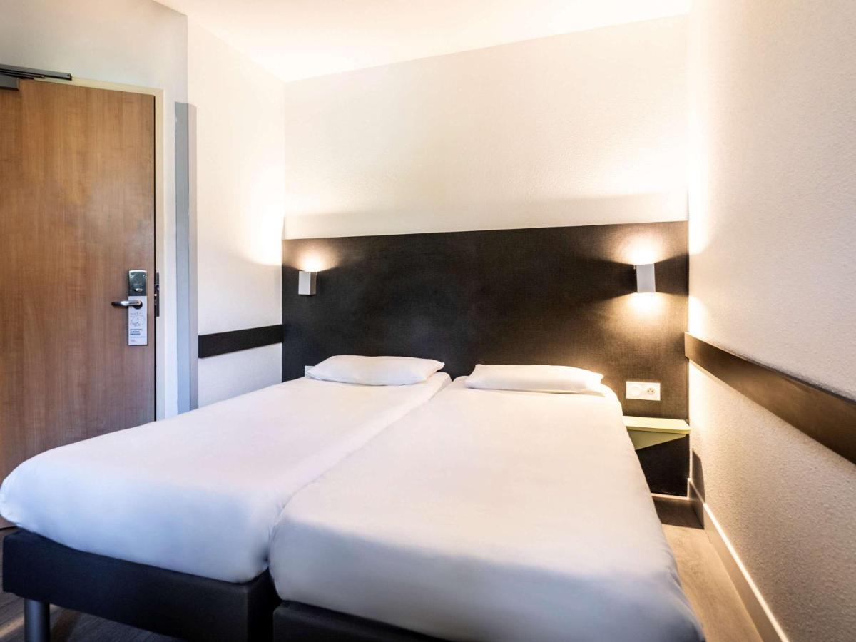 Hotel Ibis Budget Lyon Isle D'Abeau Saint-Quentin-Fallavier Exterior foto