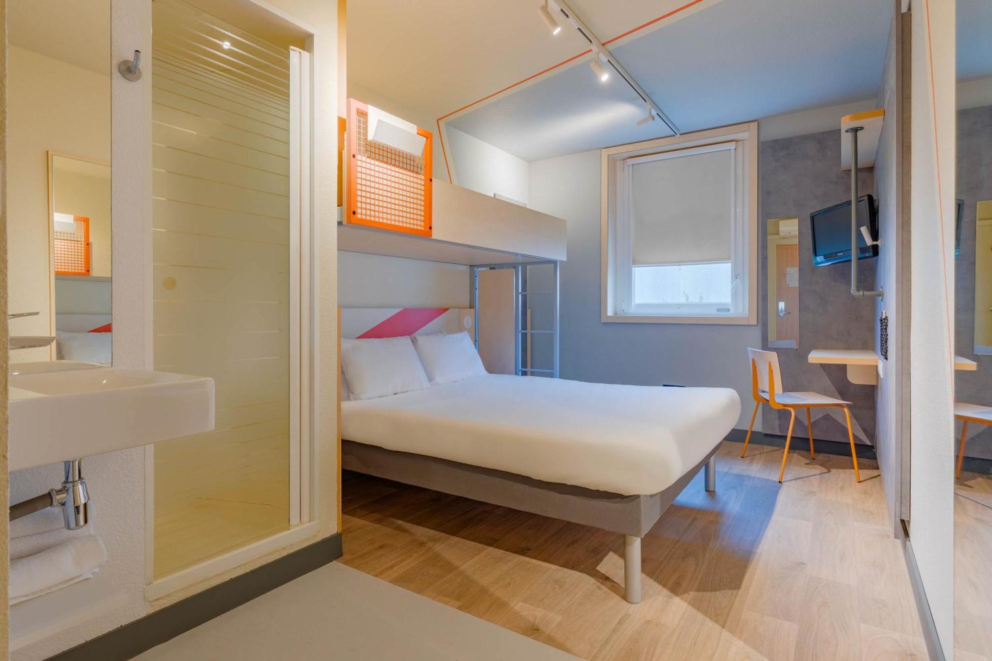 Hotel Ibis Budget Lyon Isle D'Abeau Saint-Quentin-Fallavier Exterior foto