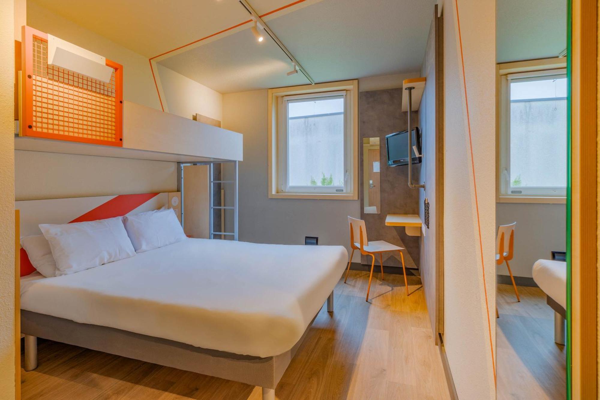 Hotel Ibis Budget Lyon Isle D'Abeau Saint-Quentin-Fallavier Exterior foto