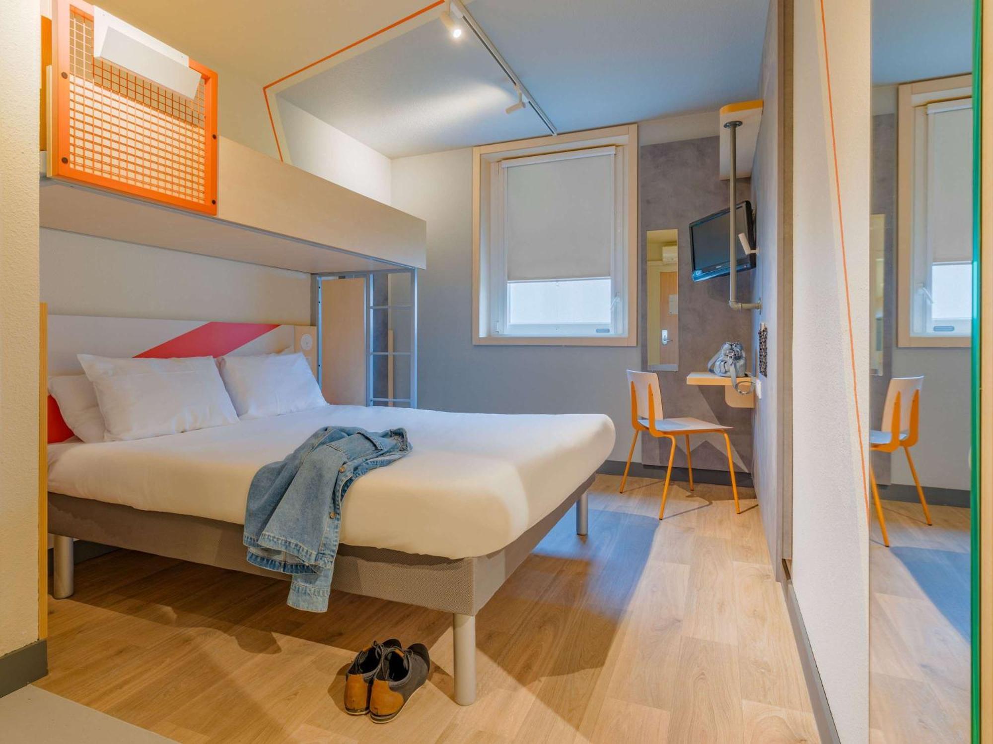 Hotel Ibis Budget Lyon Isle D'Abeau Saint-Quentin-Fallavier Exterior foto