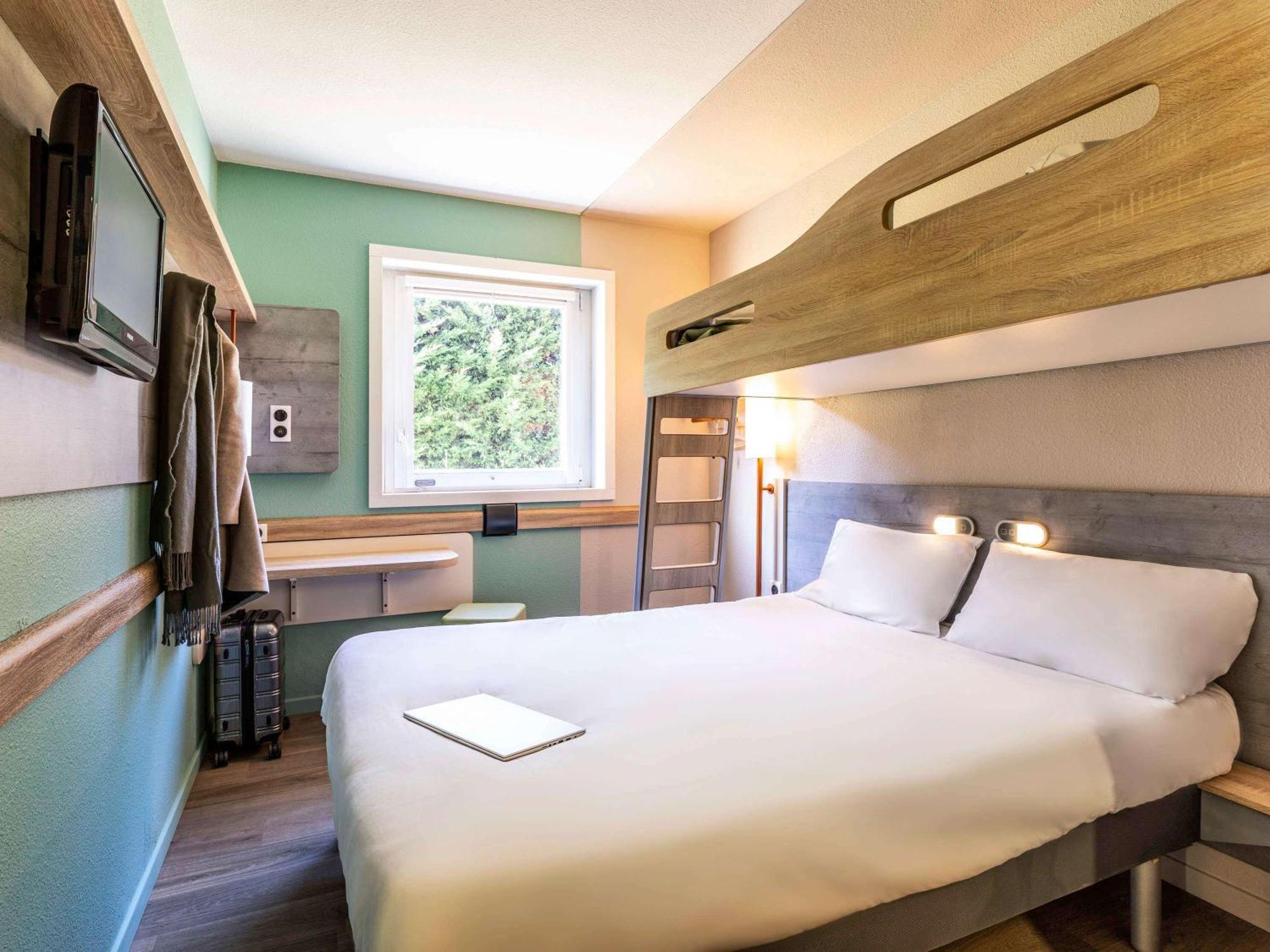 Hotel Ibis Budget Lyon Isle D'Abeau Saint-Quentin-Fallavier Exterior foto
