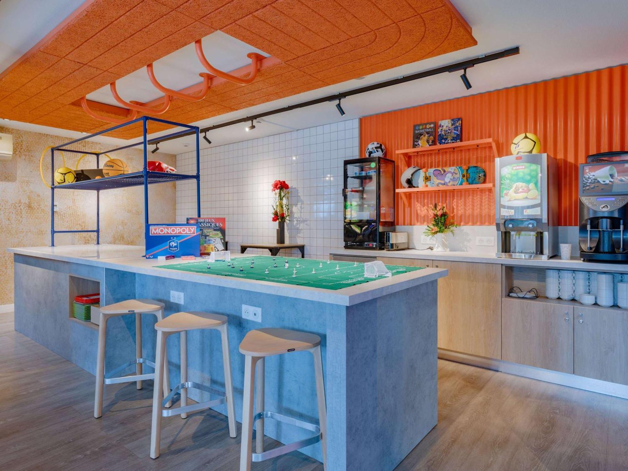 Hotel Ibis Budget Lyon Isle D'Abeau Saint-Quentin-Fallavier Exterior foto